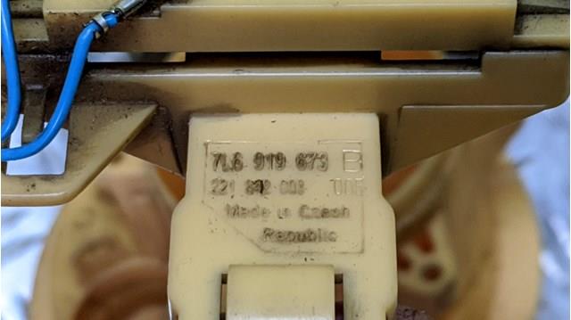 Датчик рівня палива в баку, лівий VVP F887261 ціна, від 10.14 USD