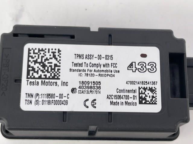 Купити 111858000C Tesla 
