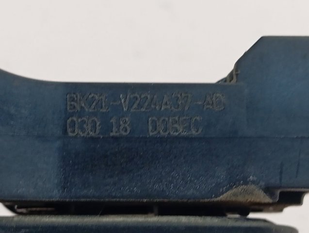 Тримач зовнішньої ручки дверей, передньої лівої Ford BK21V224A37AD ціна, від 0.28 USD