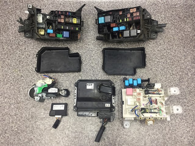 Купити Електронний блок керування двигуном Toyota RAV4 III A3