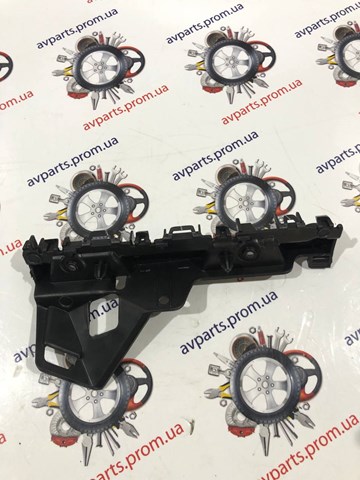 Кронштейн бампера переднього, лівий 622217405R Renault (RVI)