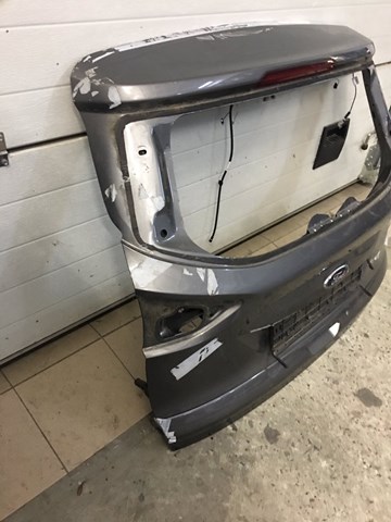 П'яті двері Ford CJ5Z7840010A ціна, від 77.03 USD