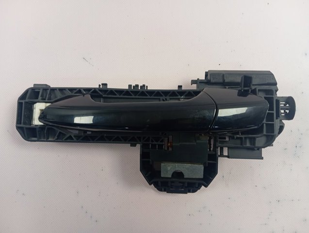 Ручка задніх лівих дверей Mercedes A2047600170649197