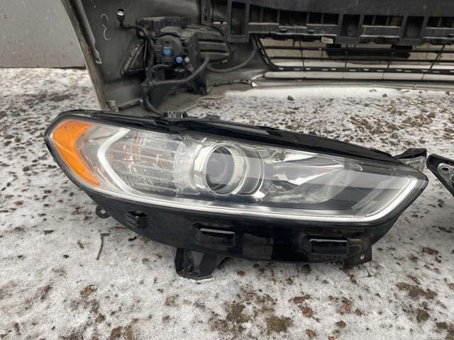 Фара передня права Ford DS7313W029CD