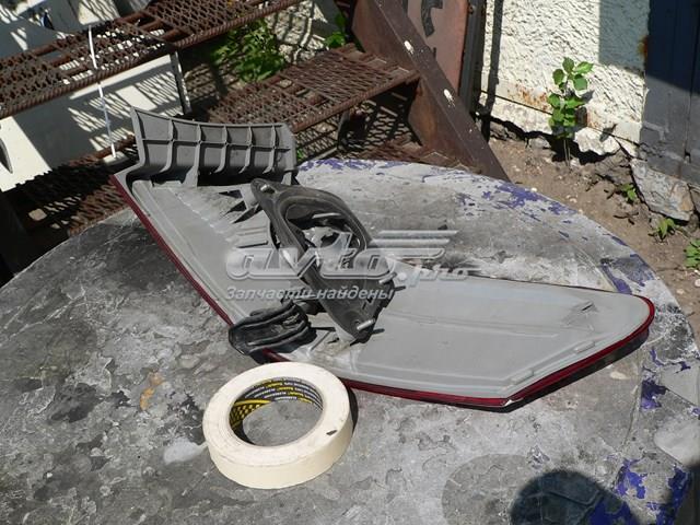 Стоп задній Toyota 8156133470