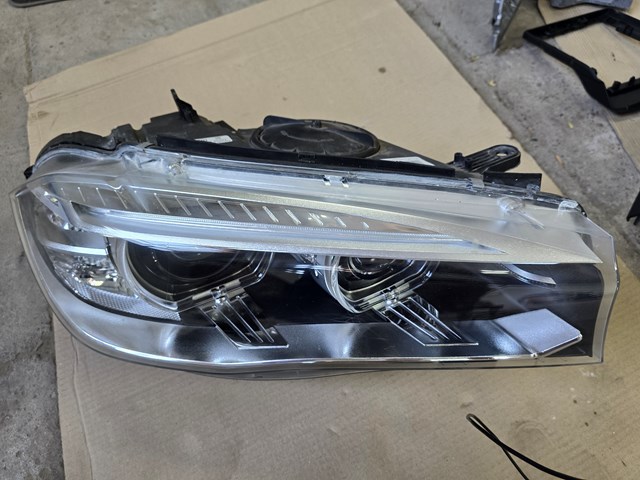 7460618 BMW 