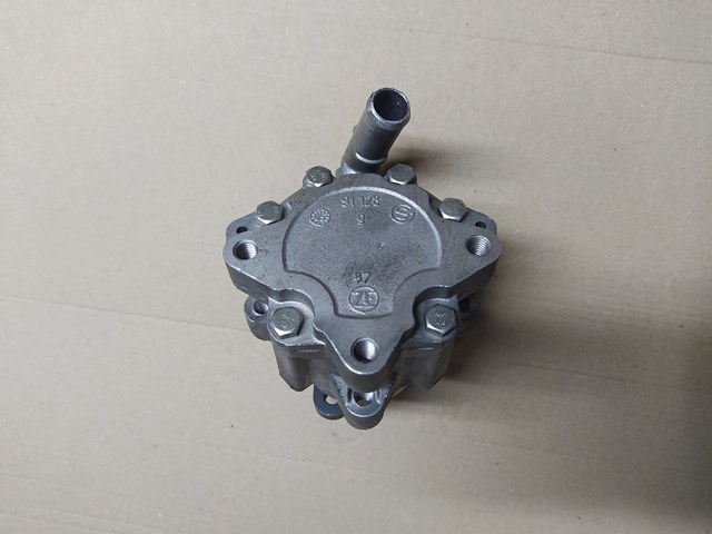 4R833A674AB Jaguar 