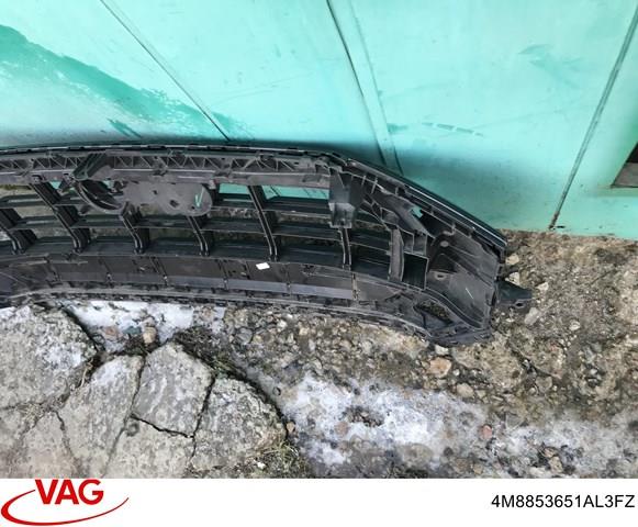 Решітка радіатора 4M8853651AL3FZ VAG