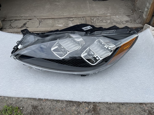 Блок фара ліва Ford LJ6Z13008S ціна, від 411.67 USD