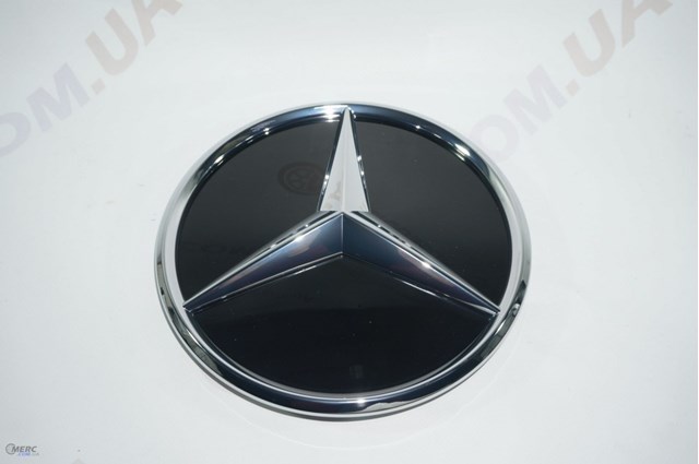 Кронштейн емблеми решітки радіатора A0008800100 Mercedes