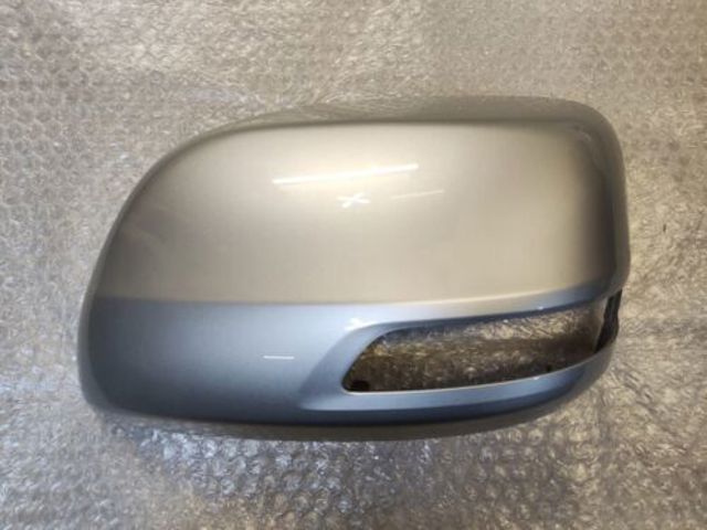 Накладка лівого дзеркала заднього виду Toyota 8794560050B0