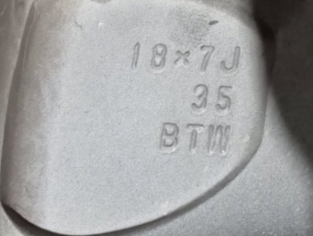 4261142600 Toyota 