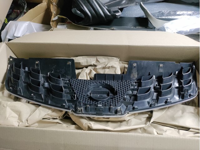 623101VK0A Nissan/Infiniti Решітка радіатора
