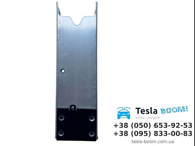 168394300E Tesla Кронштейн підсилювача переднього бампера