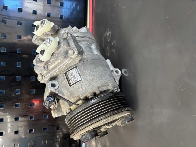 9520176KA1 Suzuki 