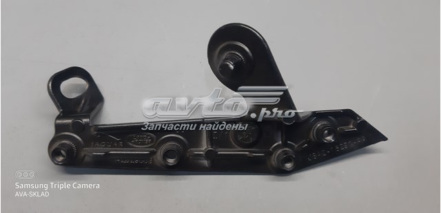Купити LR091701 Land Rover 