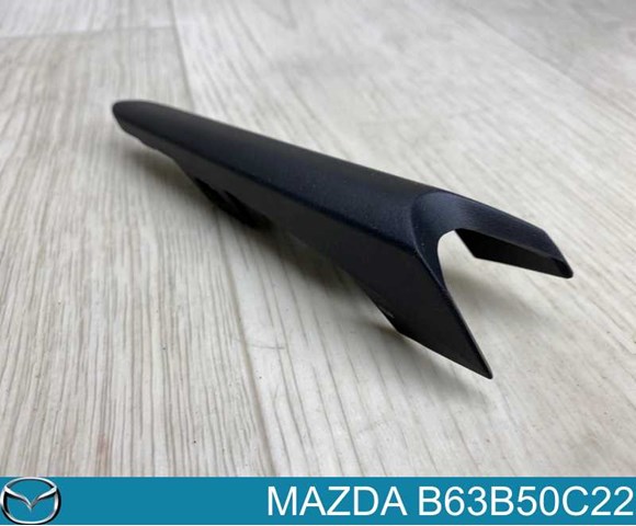 Молдинг переднього бампера, лівий BANE50C22 Mazda