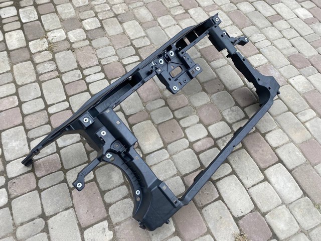 Рамка радіатора 95D1041 Polcar
