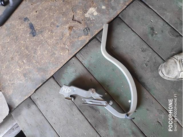 Петля кришки багажника 792102H000 Hyundai/Kia
