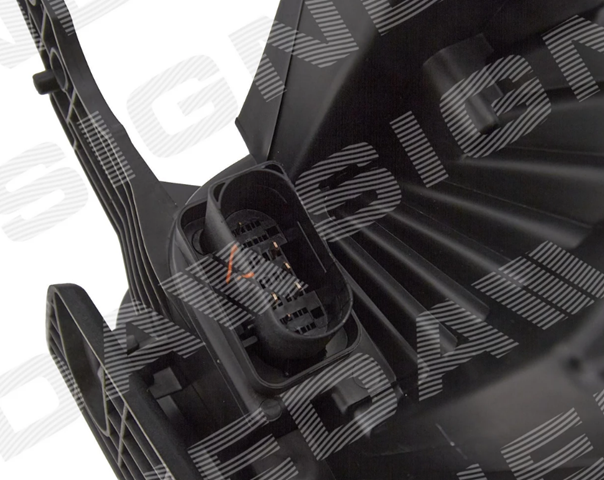 Фара права ZFD111176R Signeda