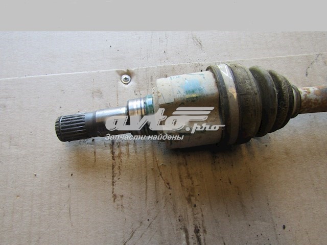 Привід правий Mitsubishi 3815A764