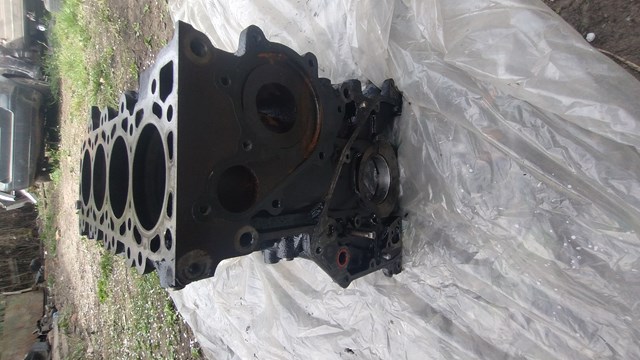  Блок циліндрів двигуна Nissan Almera 2