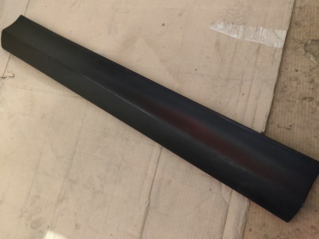  Молдинг передньої лівої двері Toyota RAV4 4