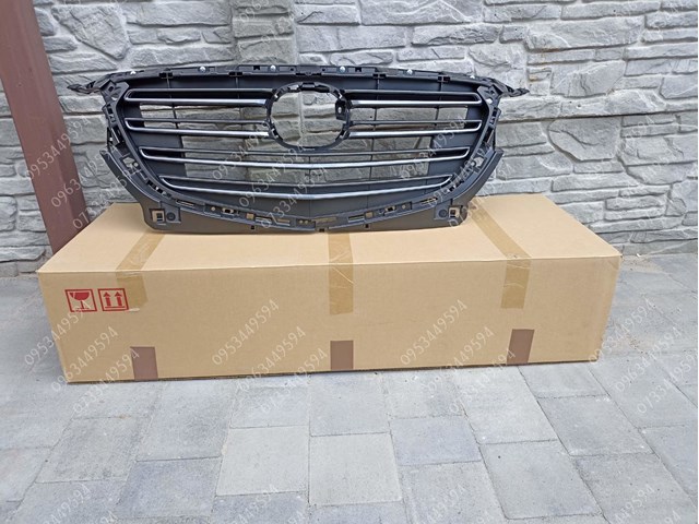 Решітка радіатора DL8W50710A Mazda