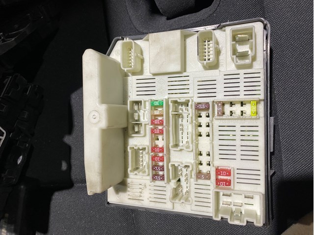 Renault (RVI) 284B63484R