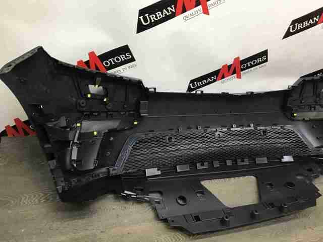 LR137945 Land Rover Бампер передній в зборі