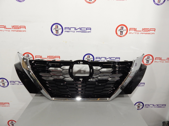 623106LB0A Nissan/Infiniti Решітка радіатора