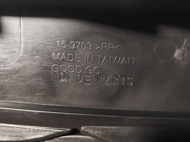 Купити EH45501T0H Mazda Решітка переднього бампера