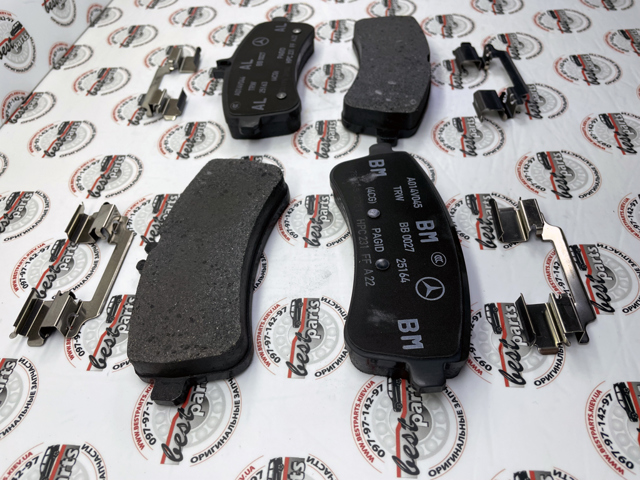 Задні гальмівні колодки Mercedes A0004203104 ціна, від 82.35 USD