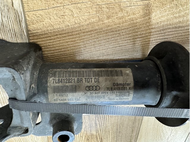 7L8412021 VAG 
