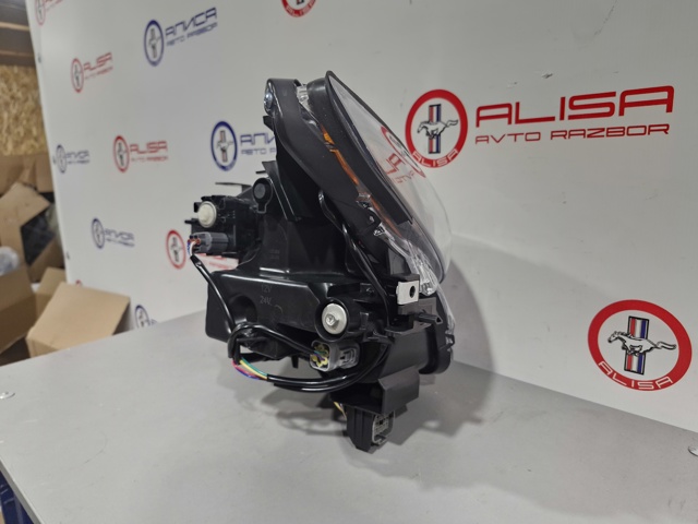 Фара права TM52510K0 Mazda
