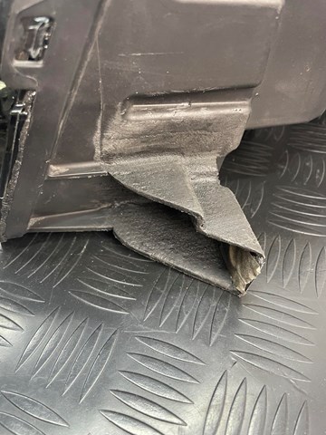  Land Rover LR116215