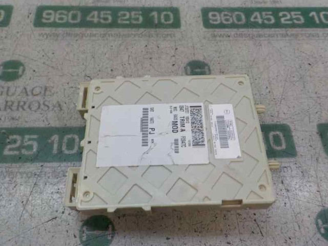 Коробка запобіжників Ford 2443670 ціна, від 60.81 USD