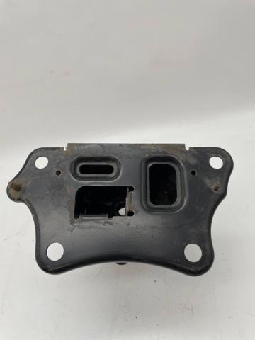 Кронштейн підсилювача переднього бампера Toyota 5710853022 ціна, від 122.65 USD