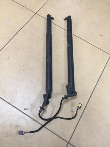 Амортизатор кришки багажника Tqparts TQ31055