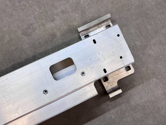 Купити LR142233 Land Rover 