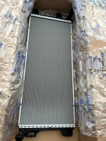 Купити A0995005101 Mercedes Радіатор двигуна