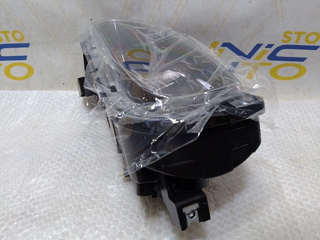 Купити 260101001R Renault (RVI) Права блок фара
