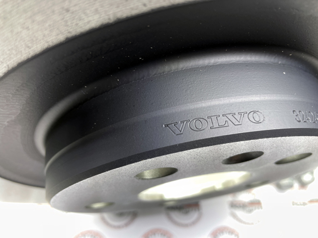 Купити 32424717 Volvo 