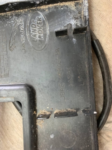 Купити J8A240406BA Land Rover 