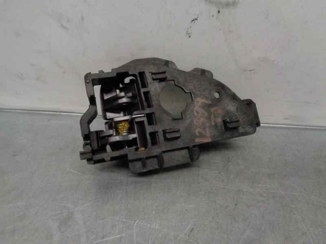 Ручка двері правою внутрішня перед/зад 826232S000 Hyundai/Kia