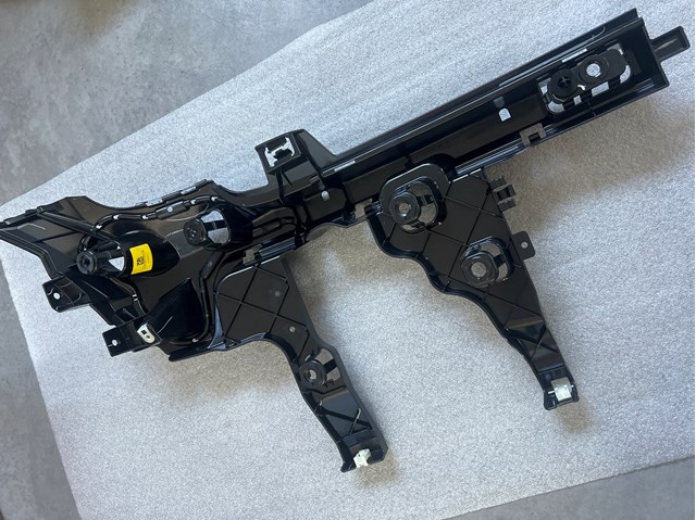  BMW 51119450688 ціна, від 141.08 USD