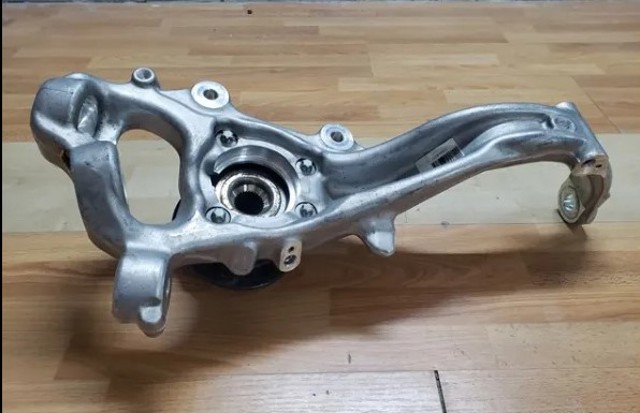 Купити A2233323100 Mercedes Цапфа поворотного кулака