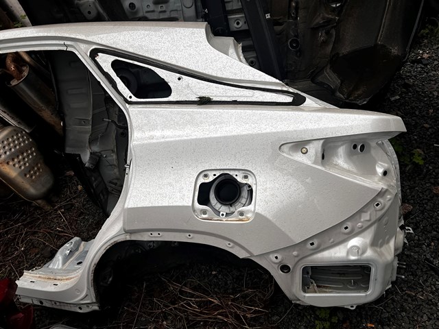 Крило заднє Toyota 616020E051 ціна, від 744.97 USD