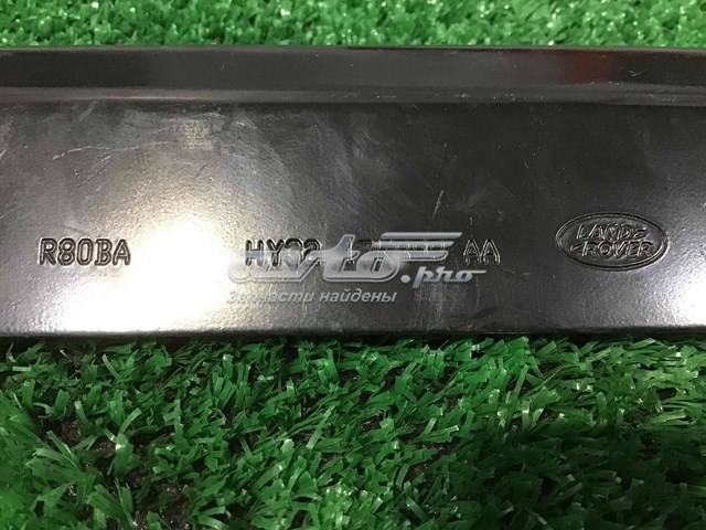Кронштейн бампера переднього, центральний LR083118 Land Rover