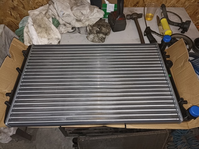 Радіатор основний Sato Tech R20016 ціна, від 39.07 USD